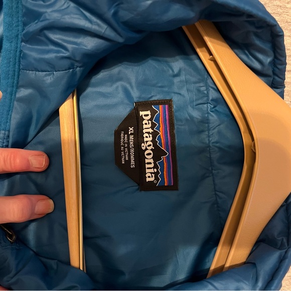 Patagonia Men's Blue Quilted Vest - Picture 3 of 3